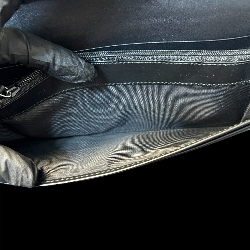 Gucci Black Leather Long Bifold Wallet (A186) - Picture 10 of 11